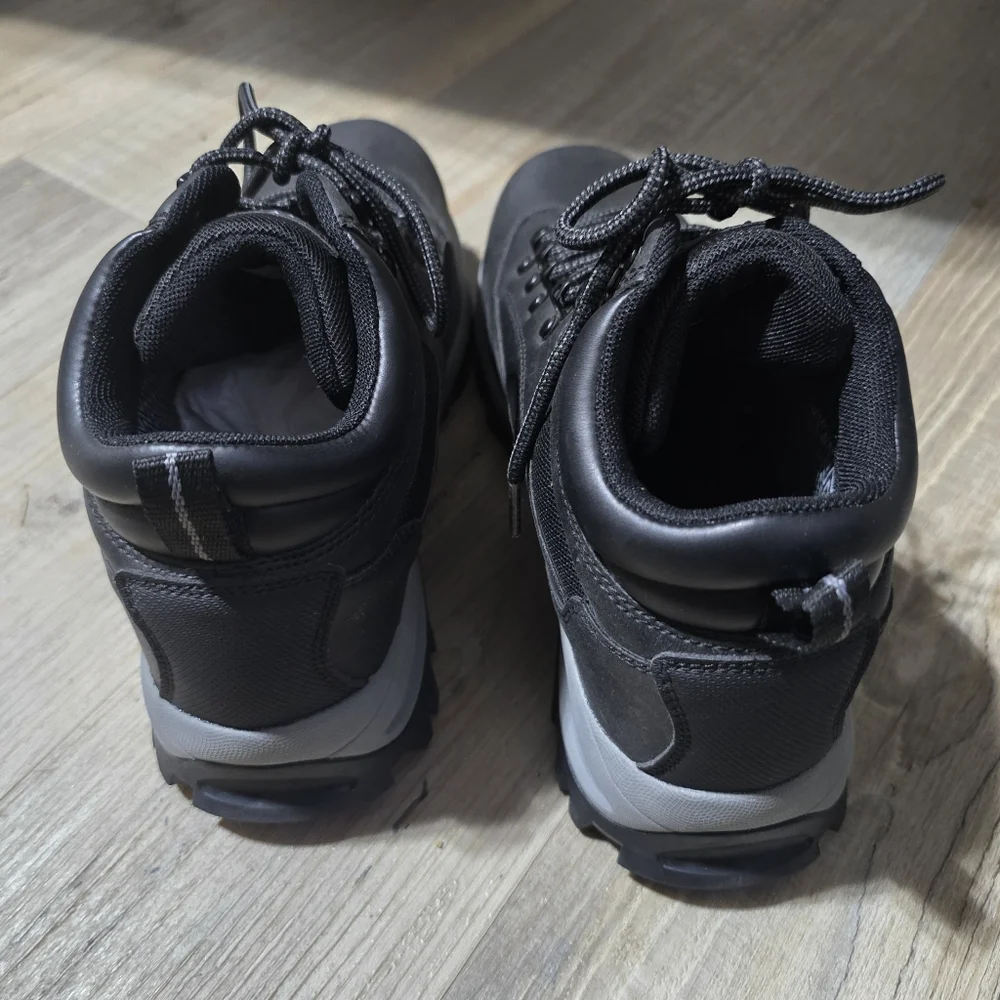 Men's Black Hiking Boots Size 8 wide